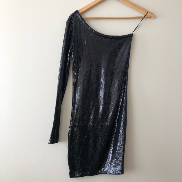 💥🔥STUNNING 🔥💥sequin one-shoulder dress - Picture 3 of 8